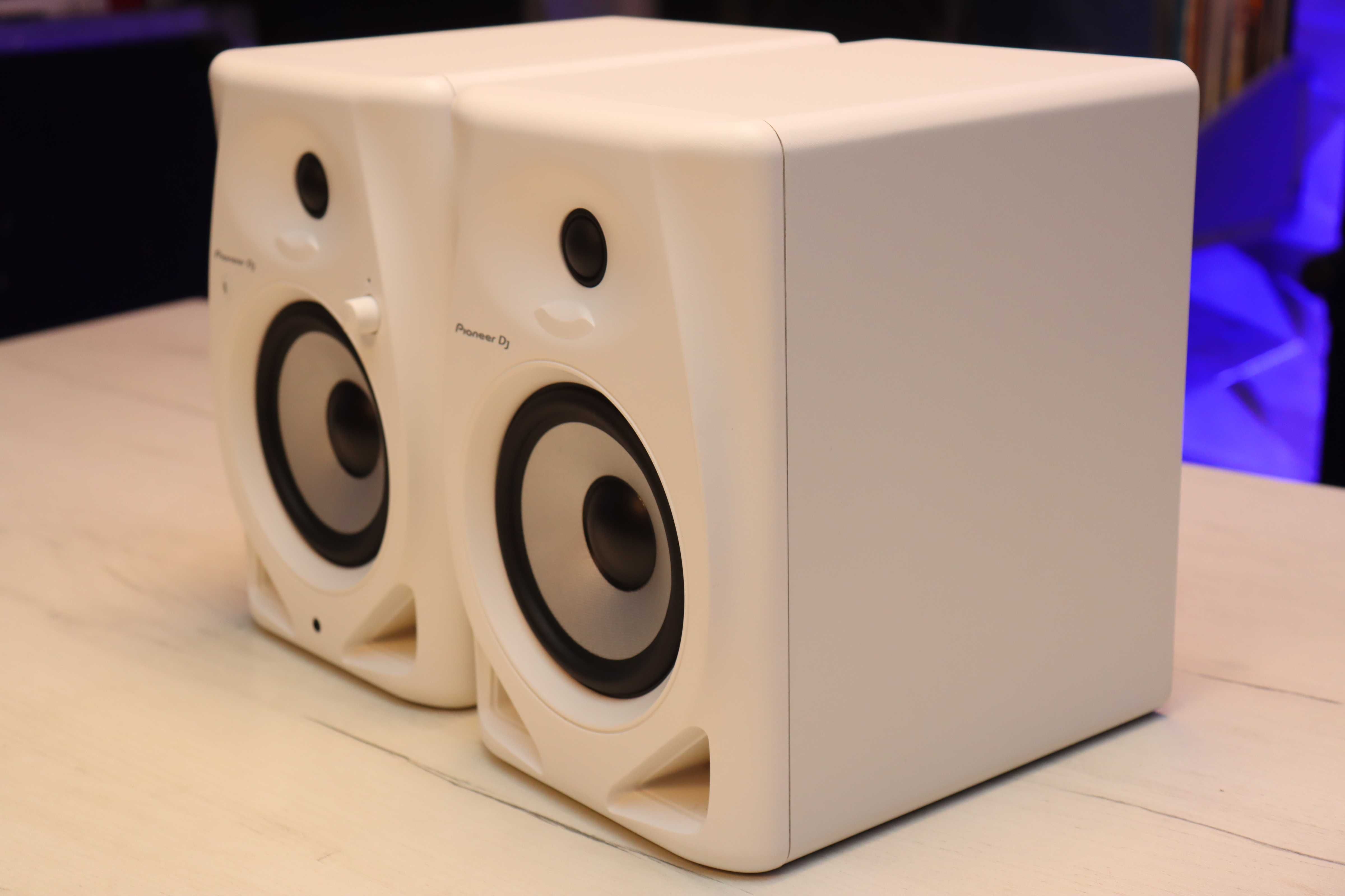 Pioneer DJ DM-50D-BT-W (białe) [para] monitory odsłuchowe
