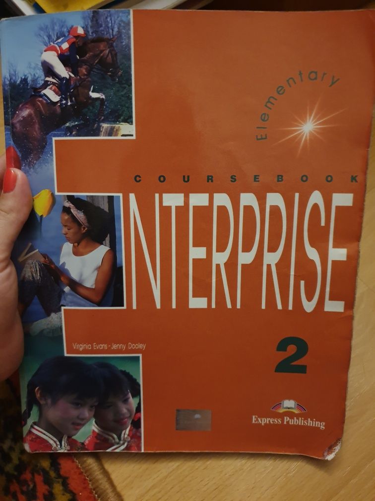 Interprise elementary coursebook Dooley Evans