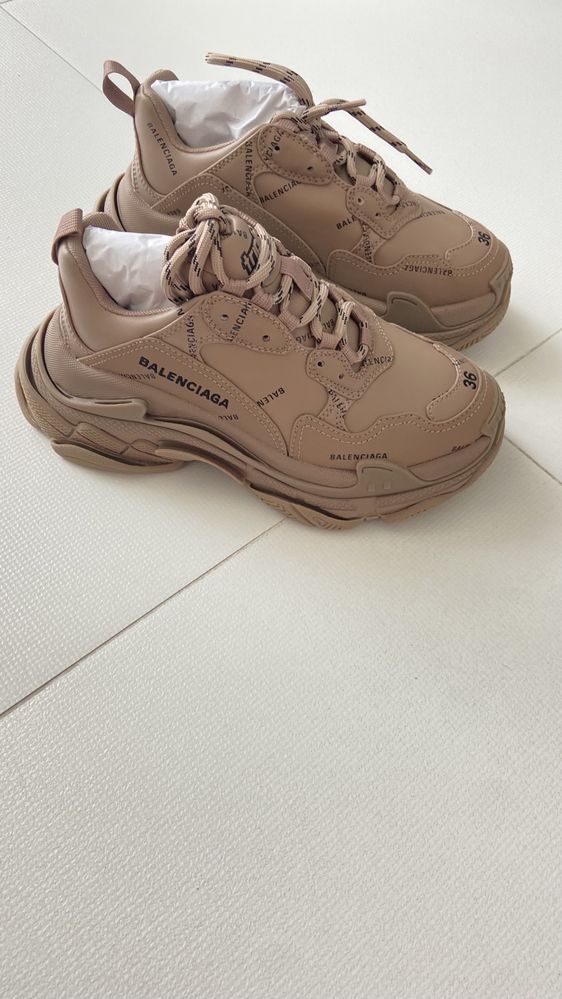 Sneakersy Balenciaga triple S roz 36 beżowy