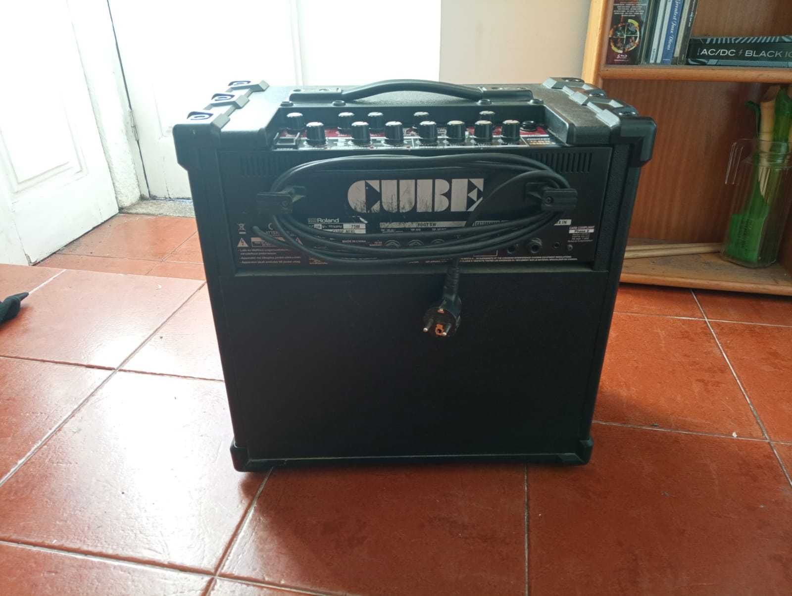 Amplificador Roland Cube-80 XL (para guitarra)