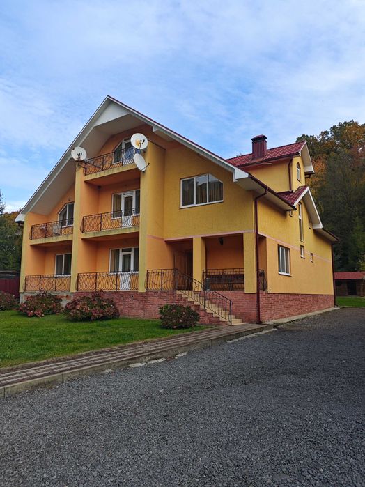 Продаж діючого готельного комплексу в районі санаторія «Синяк»