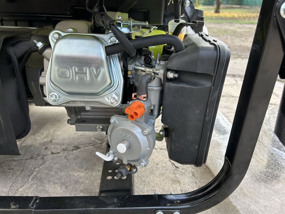 Генератор GenPower GBG 50E газ/ бензин