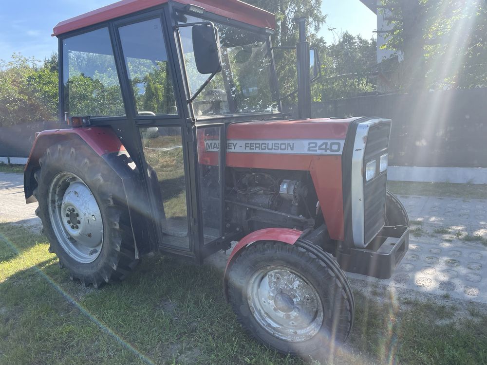 Massey Ferguson 240