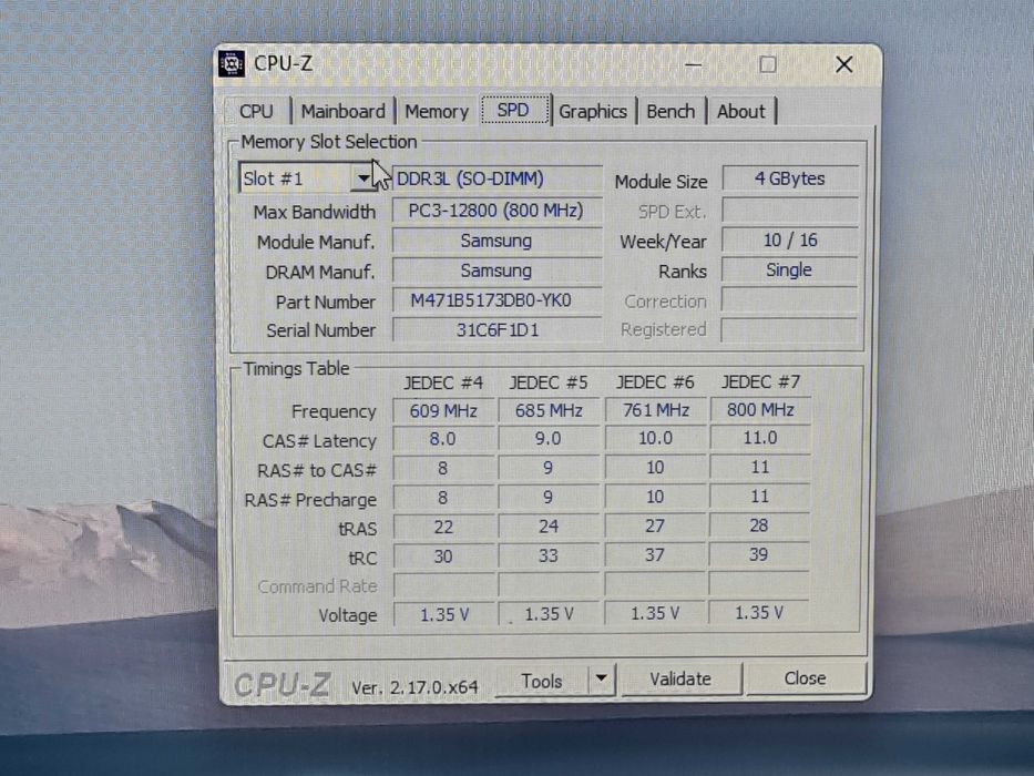 ASUS F555L 15,6 HD / i3-4005U / 8 GB / 512 GB / 920M