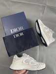Dior V30 White x