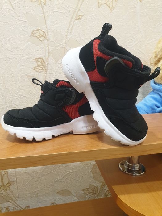 Черевики осіннь-весна, кросівки SKECHERS для хлопчика 23 розмір, 13 см