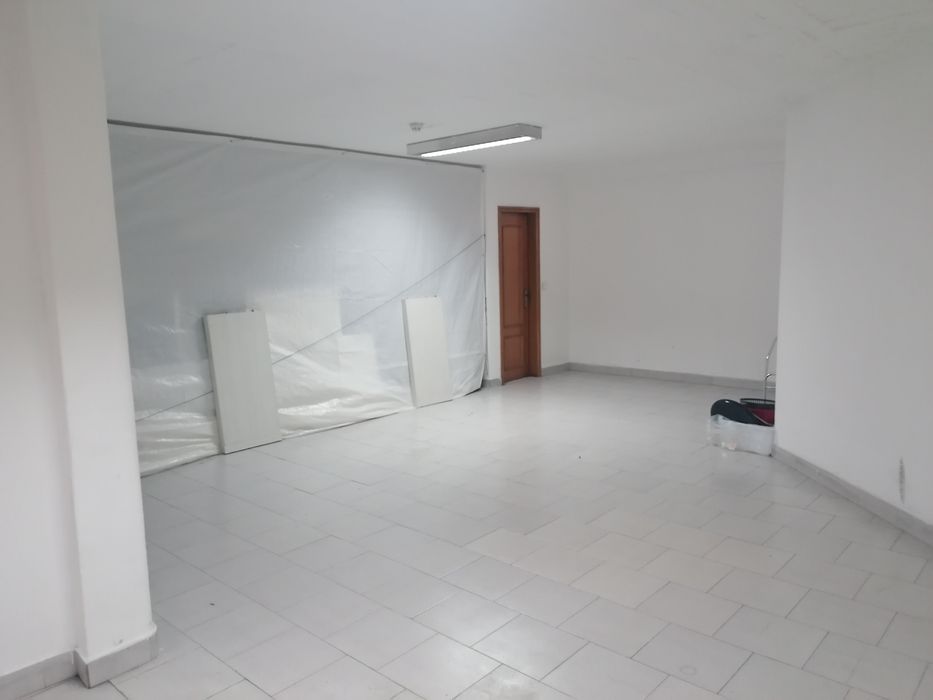 Grande Garagem fechada ou Pequeno Armazem