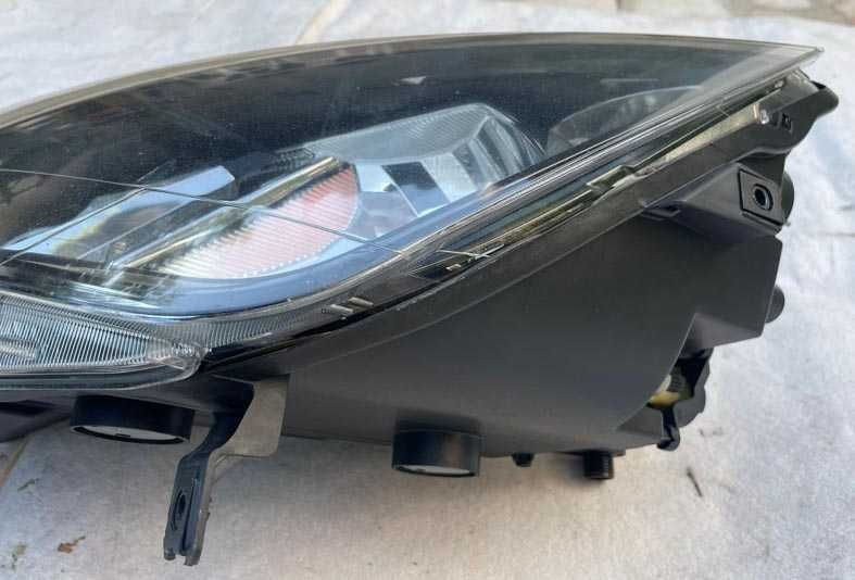 otica frontal ESQ seat leon III (5F) . fase 1