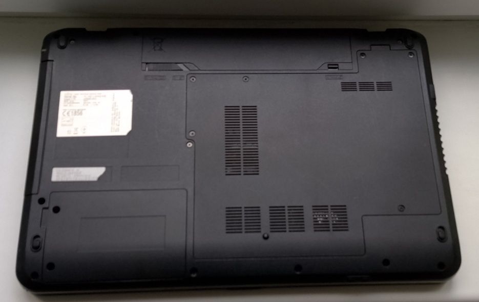 Fujitsu Lifebook AH512 - 15,6" Intel Core i5-3210M до 16Гб DDR3 SSD