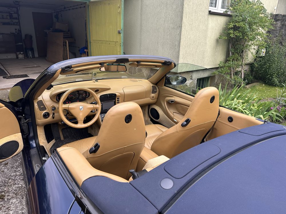 Porsche 911 996 Carrera 4 Cabrio
