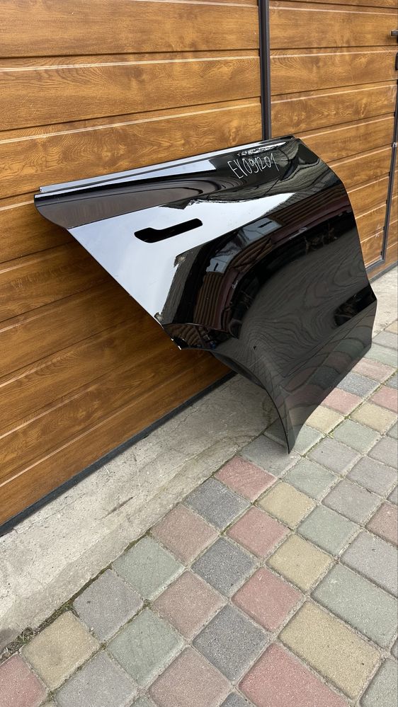 Двері задні праві tesla model y ev091201