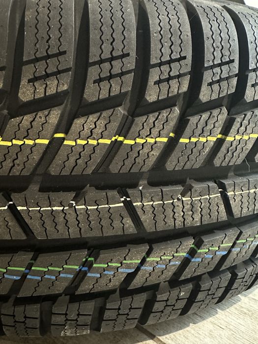 Шини Toyo протектор 235/60 r18