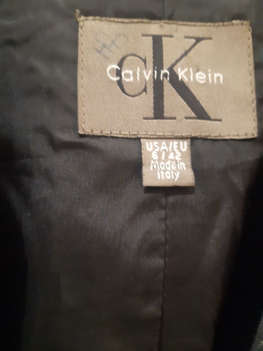 Płaszczyk damski Calvin Klein. Rozm.S/M