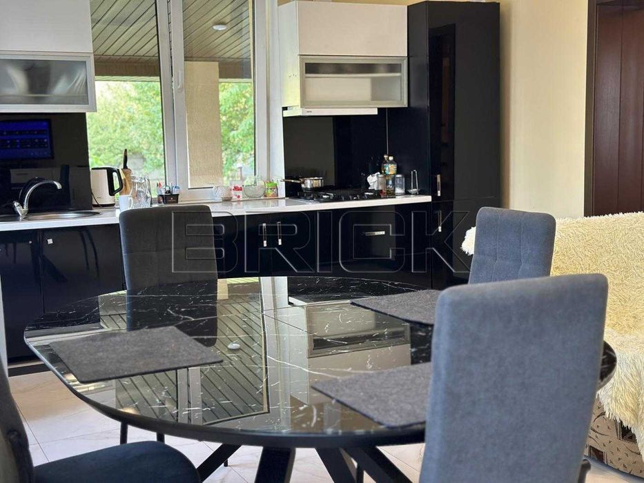 Продаж БудинокКиєво-Святошинський район,Віта-поштова,Вишнева,3 теремки