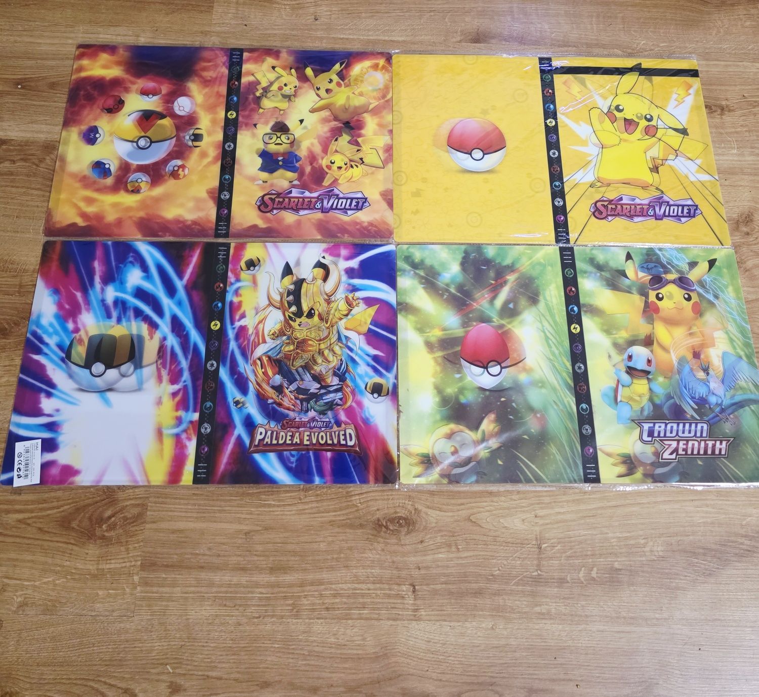 Duży album plus karty pokemon