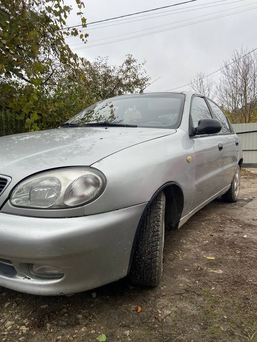 Автомобіль на повному ходу!!!