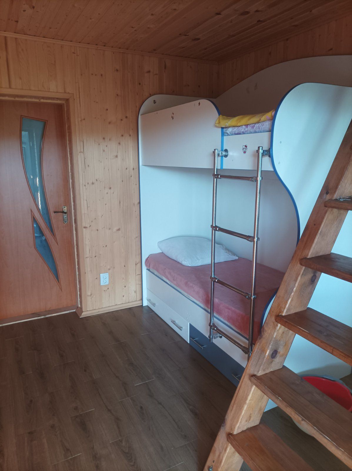 Здам будинок біля Дністра