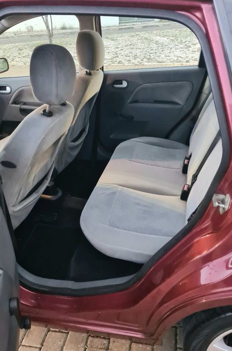 Ford fiesta 75cv 16v impecável revisão completa