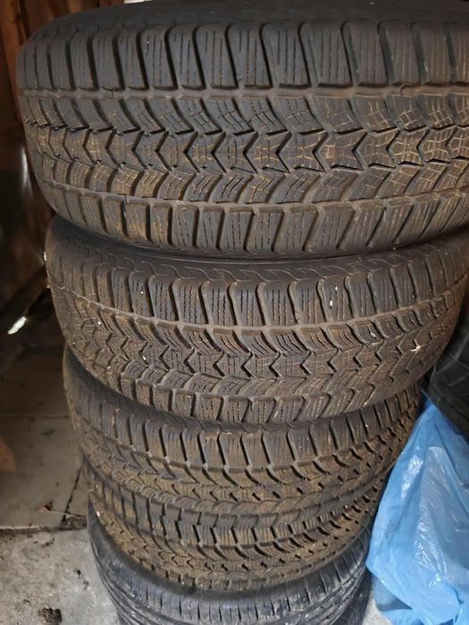 Opony zimowe 2024 Dębica Frigo HP2HL 215/60R16 99H komplet opon
