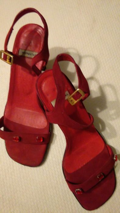 Sandálias hispanitas