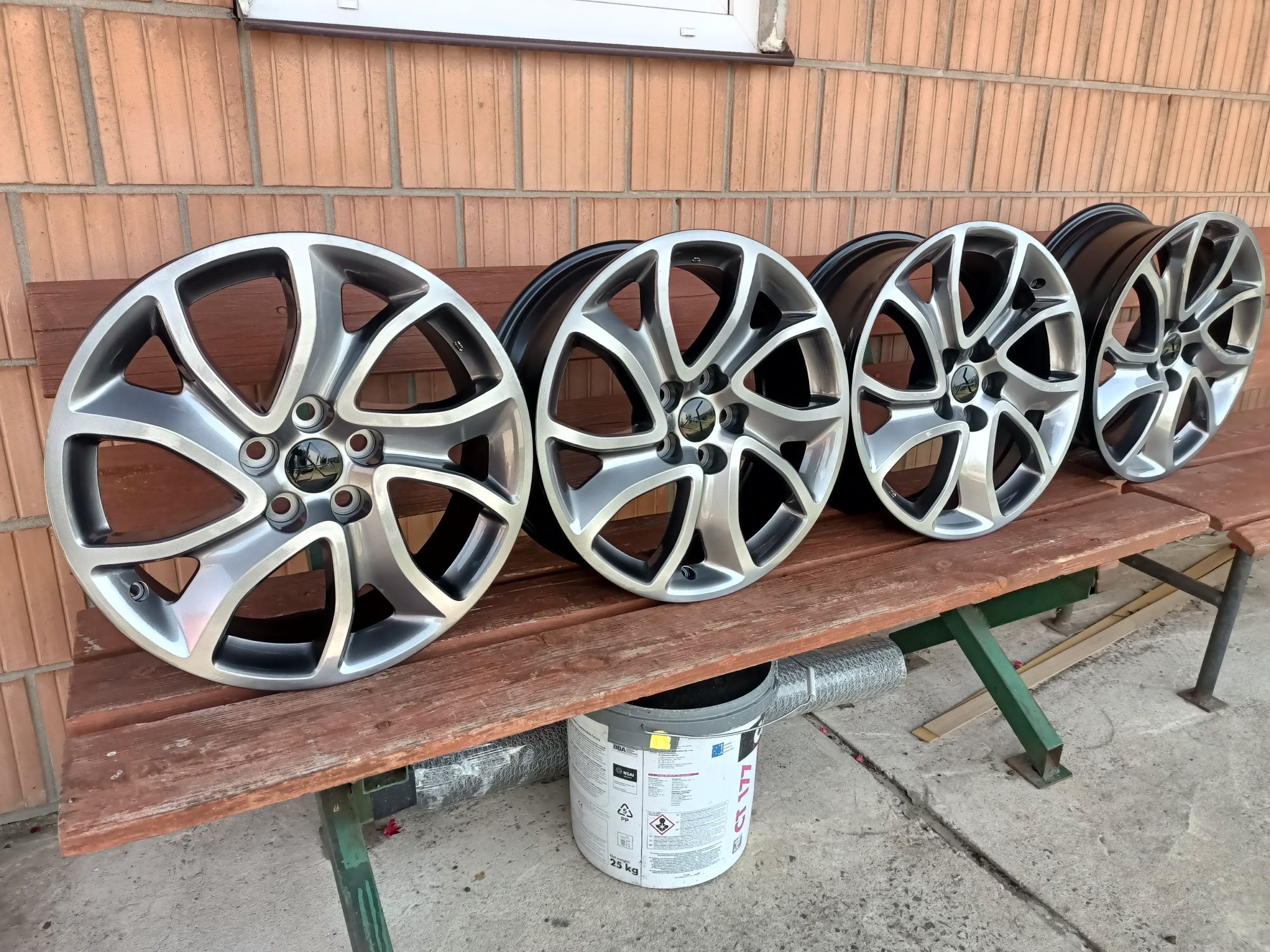 Felgi 5x114,3 R18 Mitsubishi