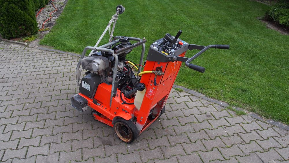 Husqvarna FS 524  honda przecinarka pila do betonu asfaltu  samojezdna