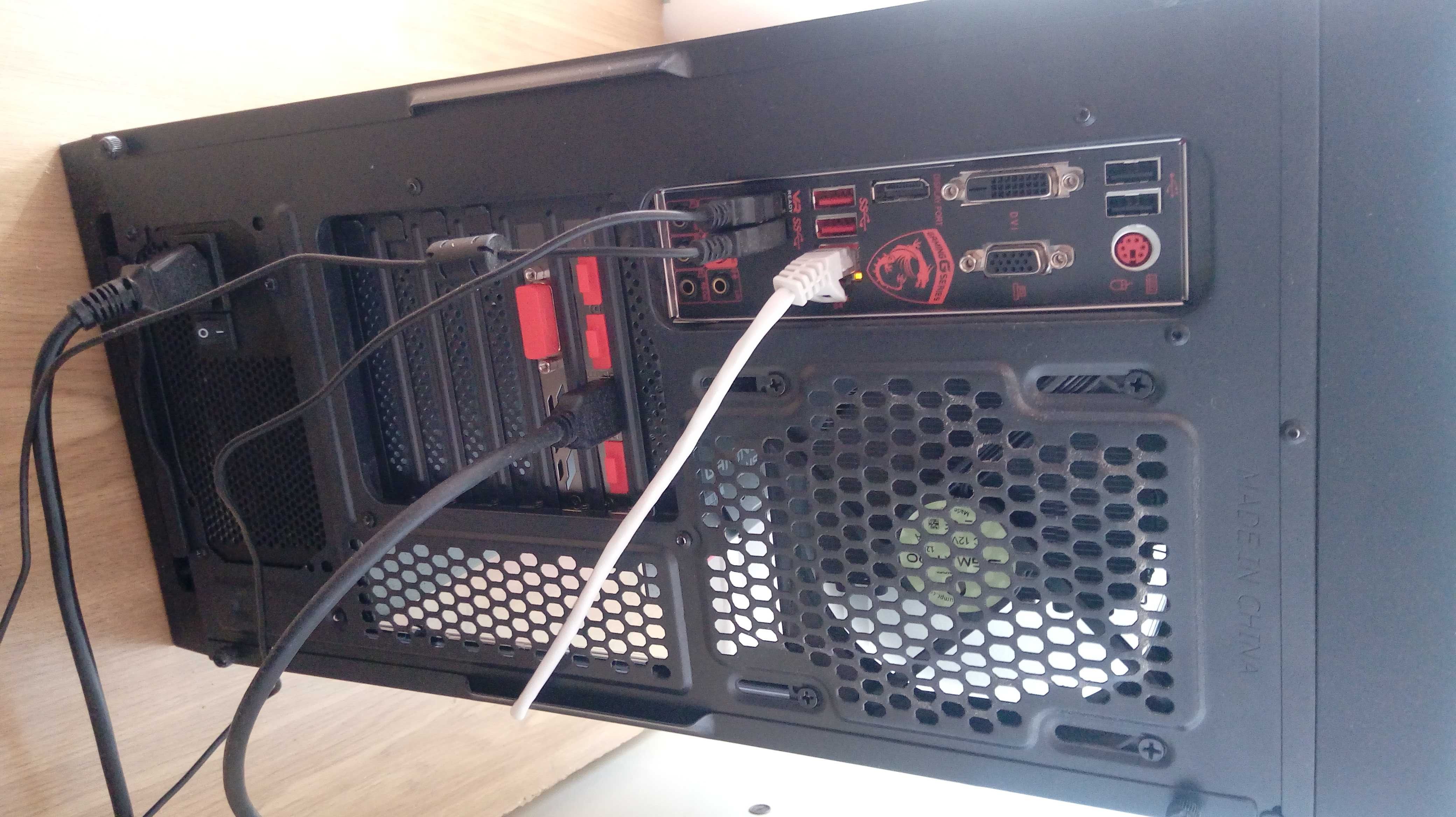 Komputer stacjonarny gamingowy wraz z monitorem Samsung Odyssey G5 27"