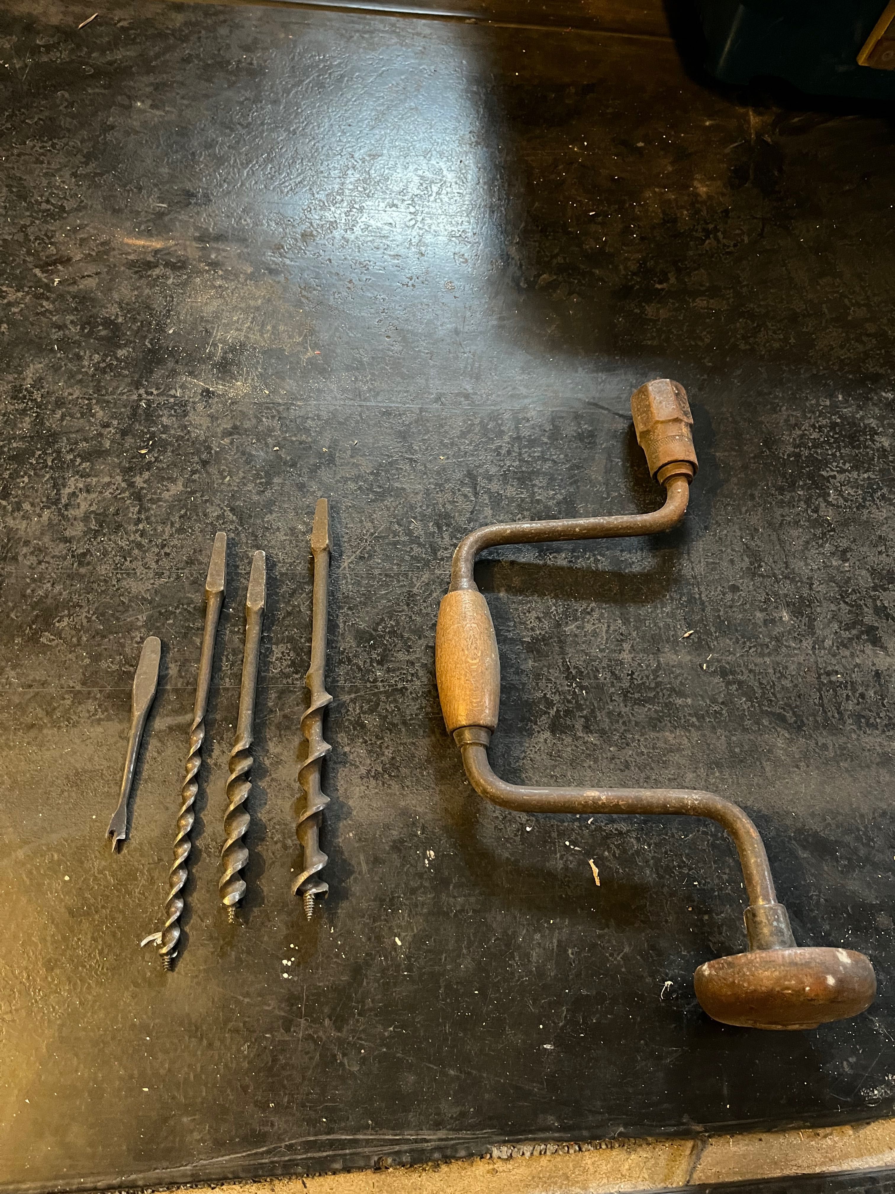 Stare ręczne narzędzia stolarskie