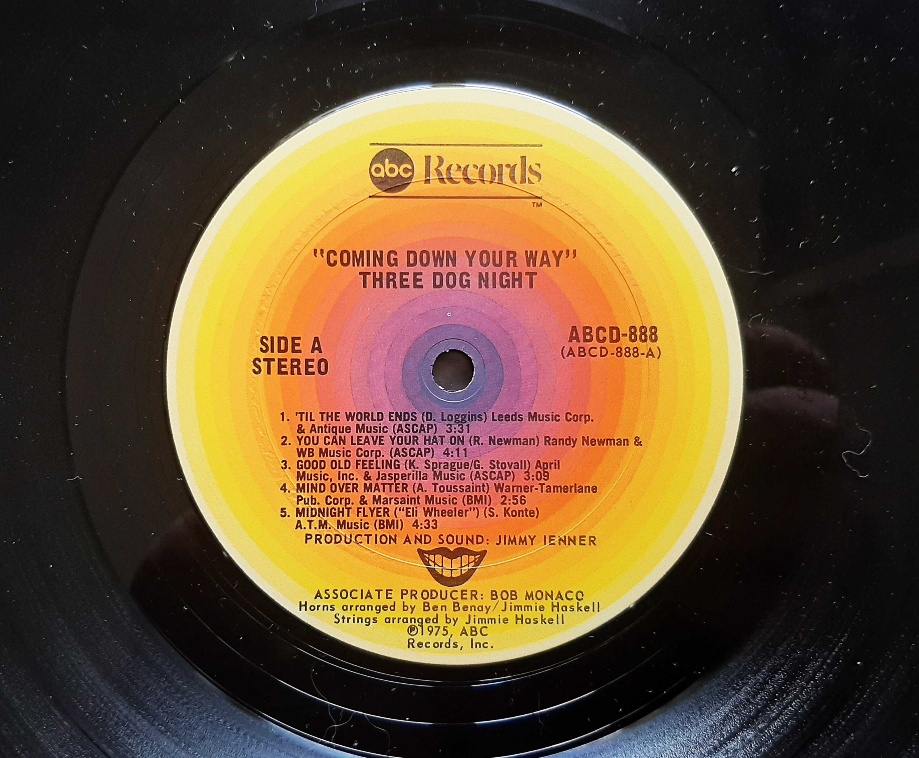 Three Dog Night – Coming Down Your Way - 1975  (USA)