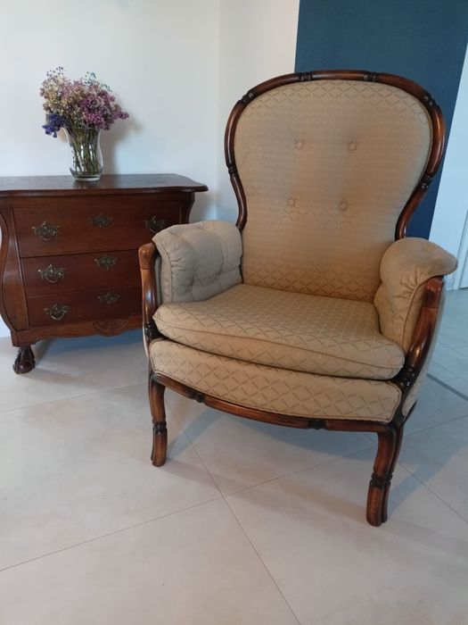 Stylowa komoda z brzuszkiem