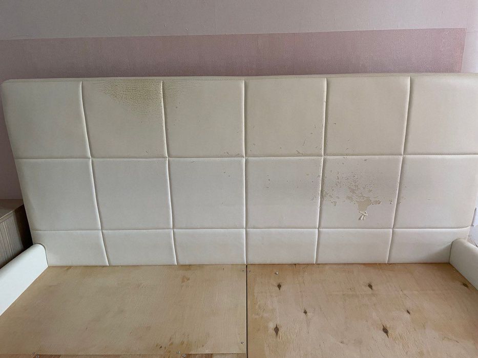 Продам: ліжко двохспальне, з матрацом