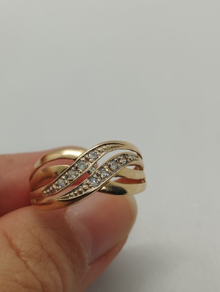 Золотое кольцо 20 размер 2.94 грамма