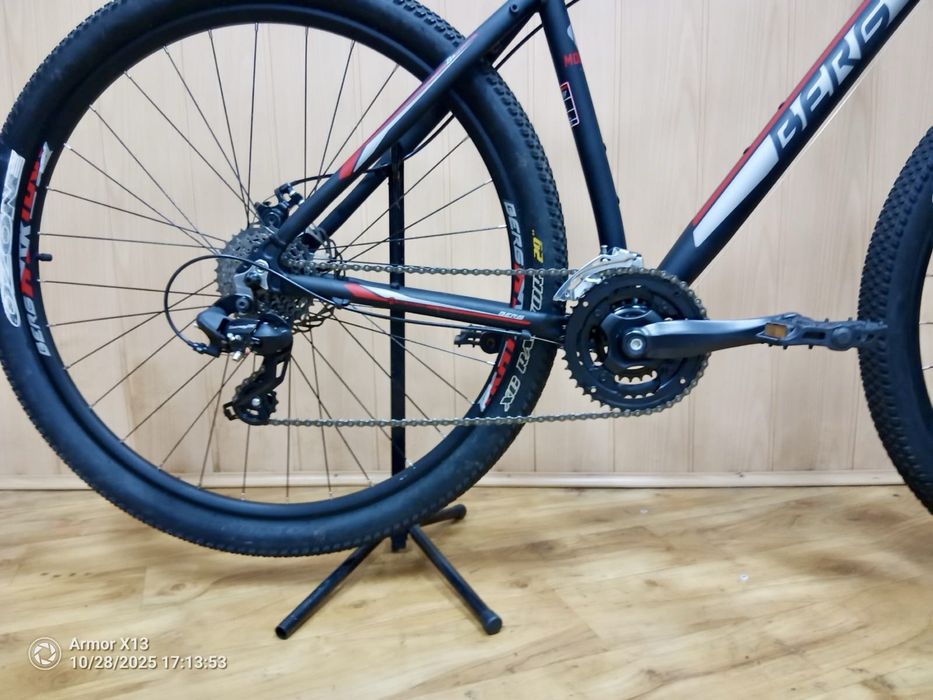 Bicicleta Berg trail rock roda 29