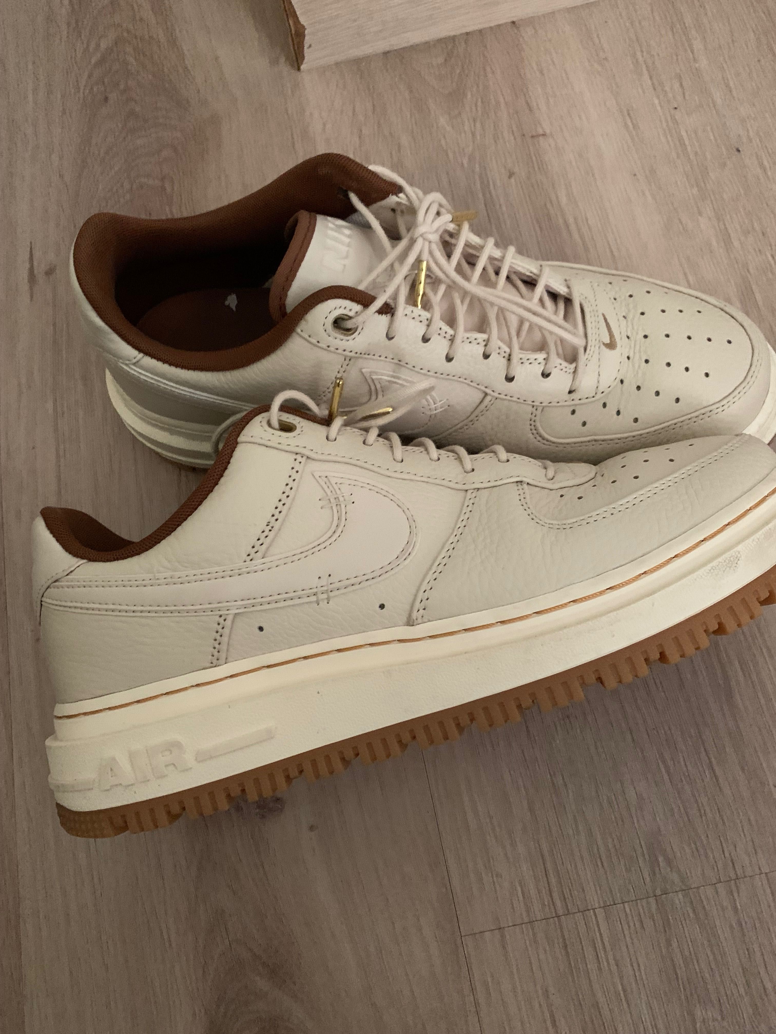 Nike Air Force 1 Lux