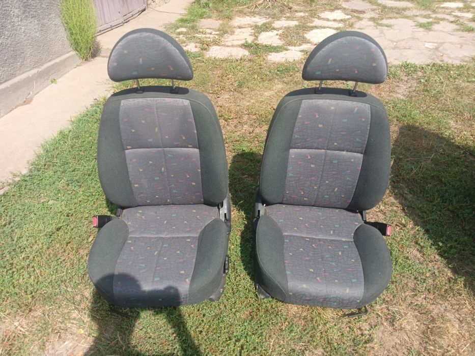 Продам сидіння  до авто