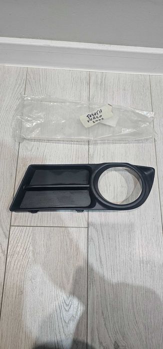 Kratka zderzaka Toyota Corolla Verso lewa strona