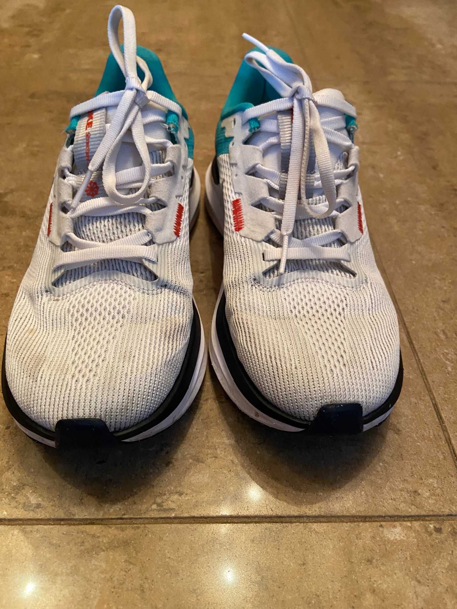 Damskie buty do biegania Nike Structure 25 r. 38