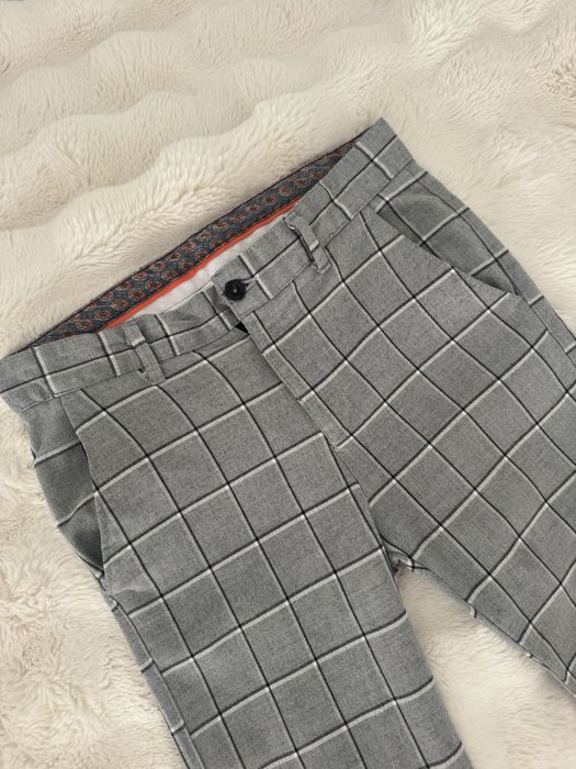 Spodnie materiałowe męskie/chłopięce w kratę eleganckie rozmiar 31 / m