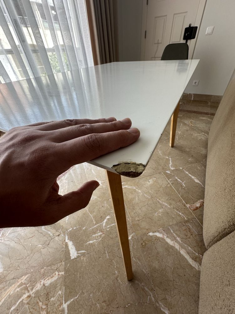 Mesa de jantar usada