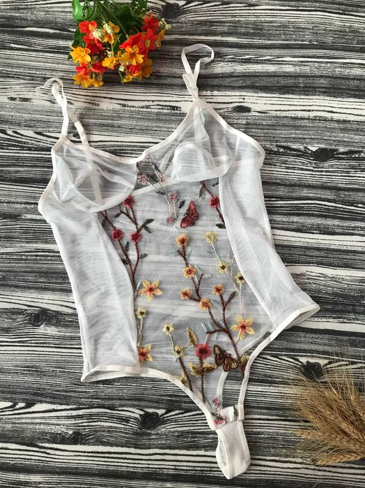 Боді вишивка, високі трусики