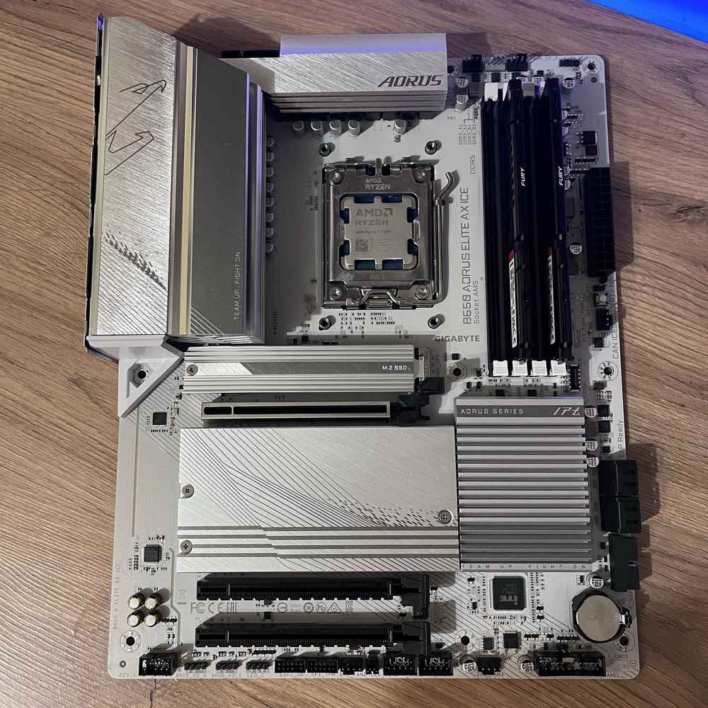 Комплект ryzen 7 8700f B650  ddr5 32gb