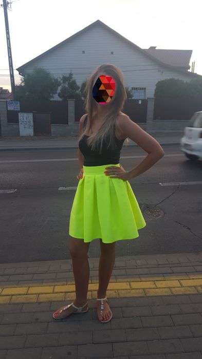 Spódnica plisowana neonowa rozm. XS