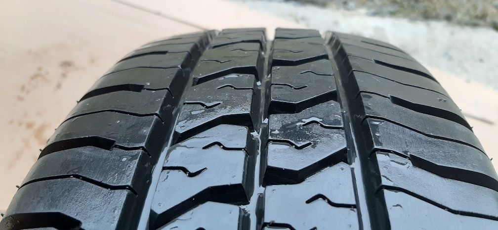 Продам одне колесо Pirelli 195 65 R15