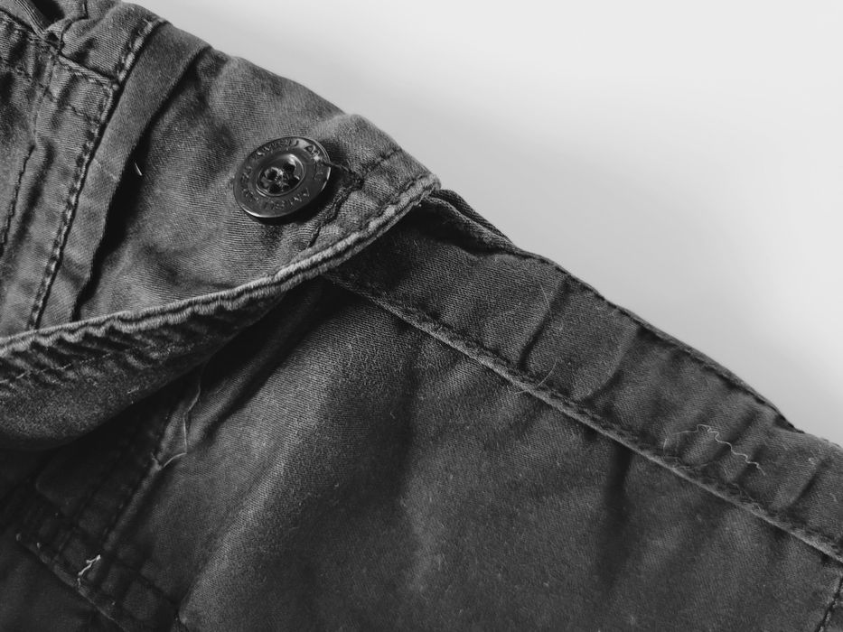 Damskie spodnie 3/4 typu bojówki od Amisu r.34