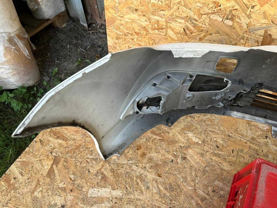 Toyota Auris II 2 lift 15-18 zderzak przedni przód orginał cały