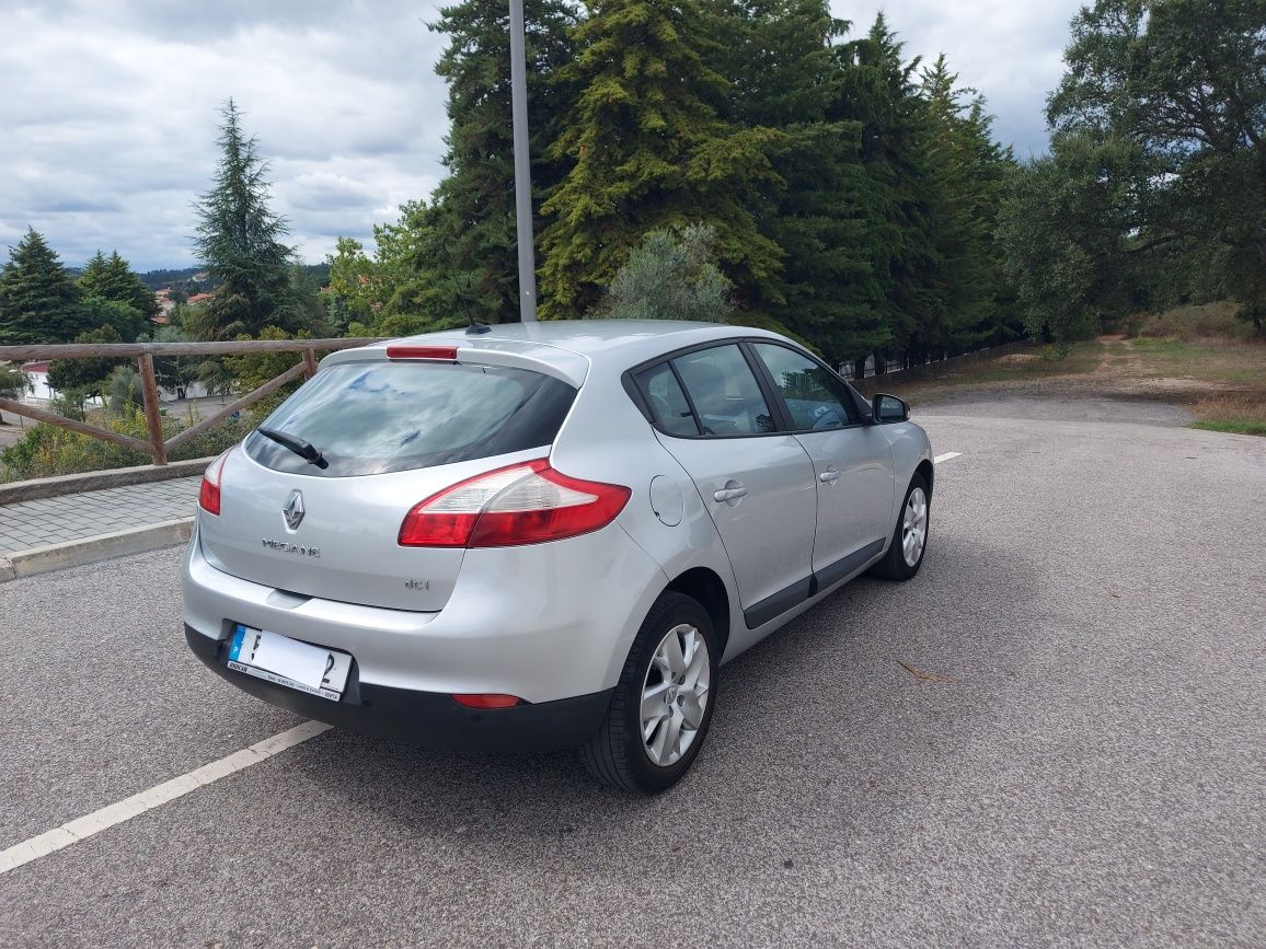 Renault Mégane III 1.5 DCI Confort 6 Velocidades Financiamento