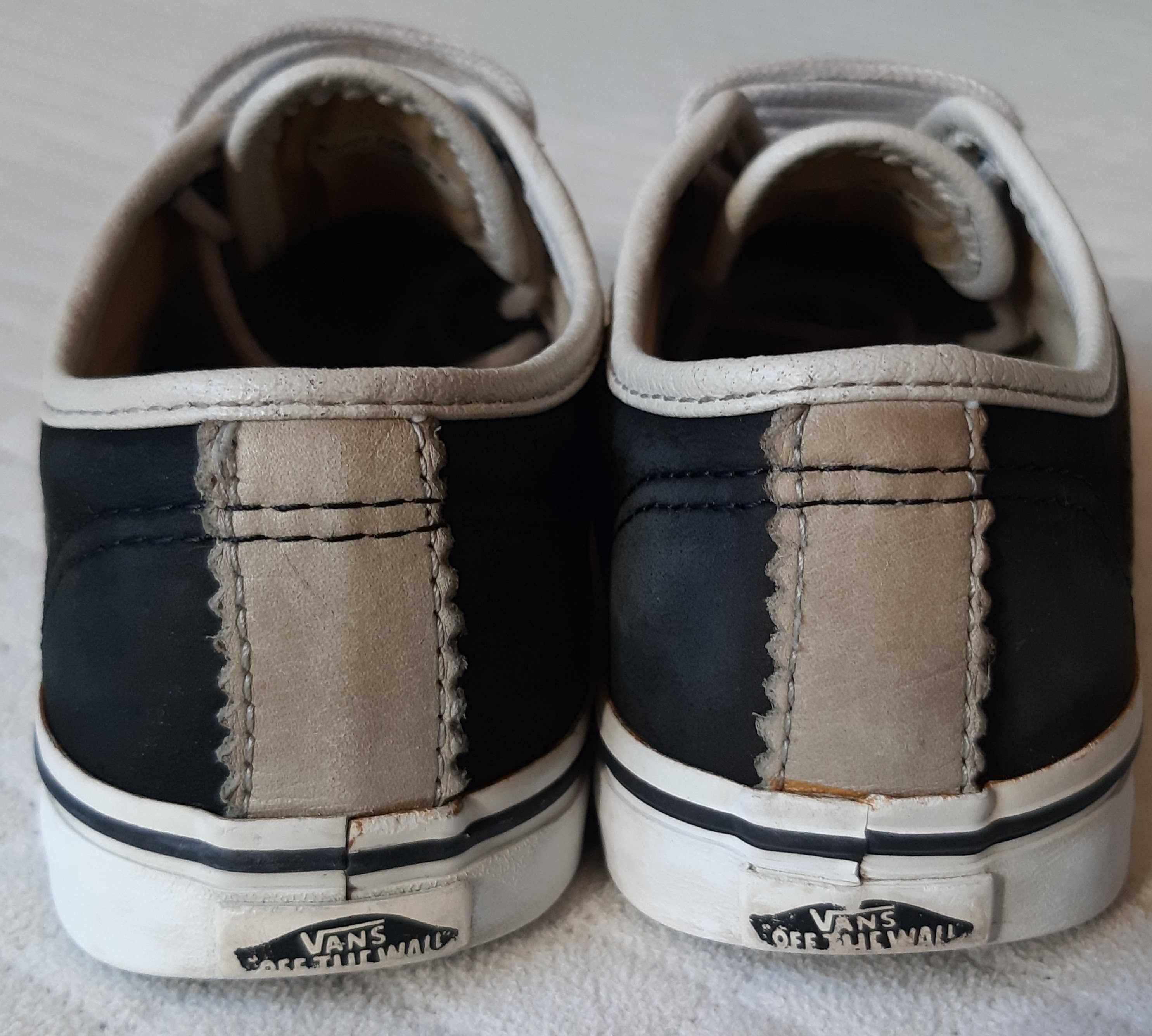 Beżowe buty Vans