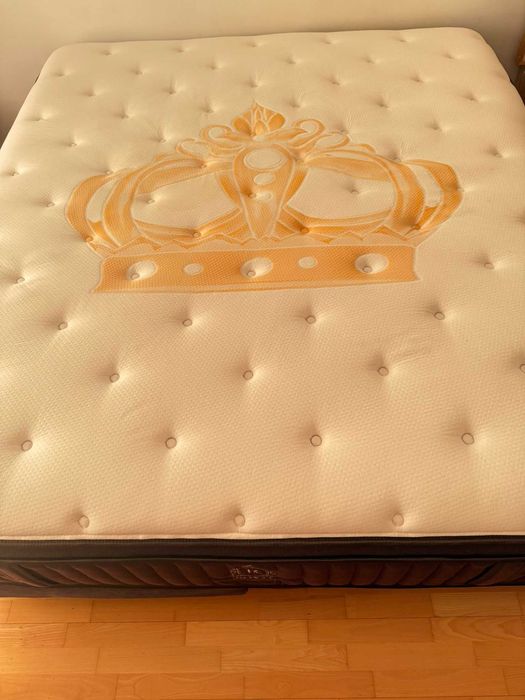 Colchão King Size Royal 1,80m x 2,00m - Apenas 1 ano de uso!