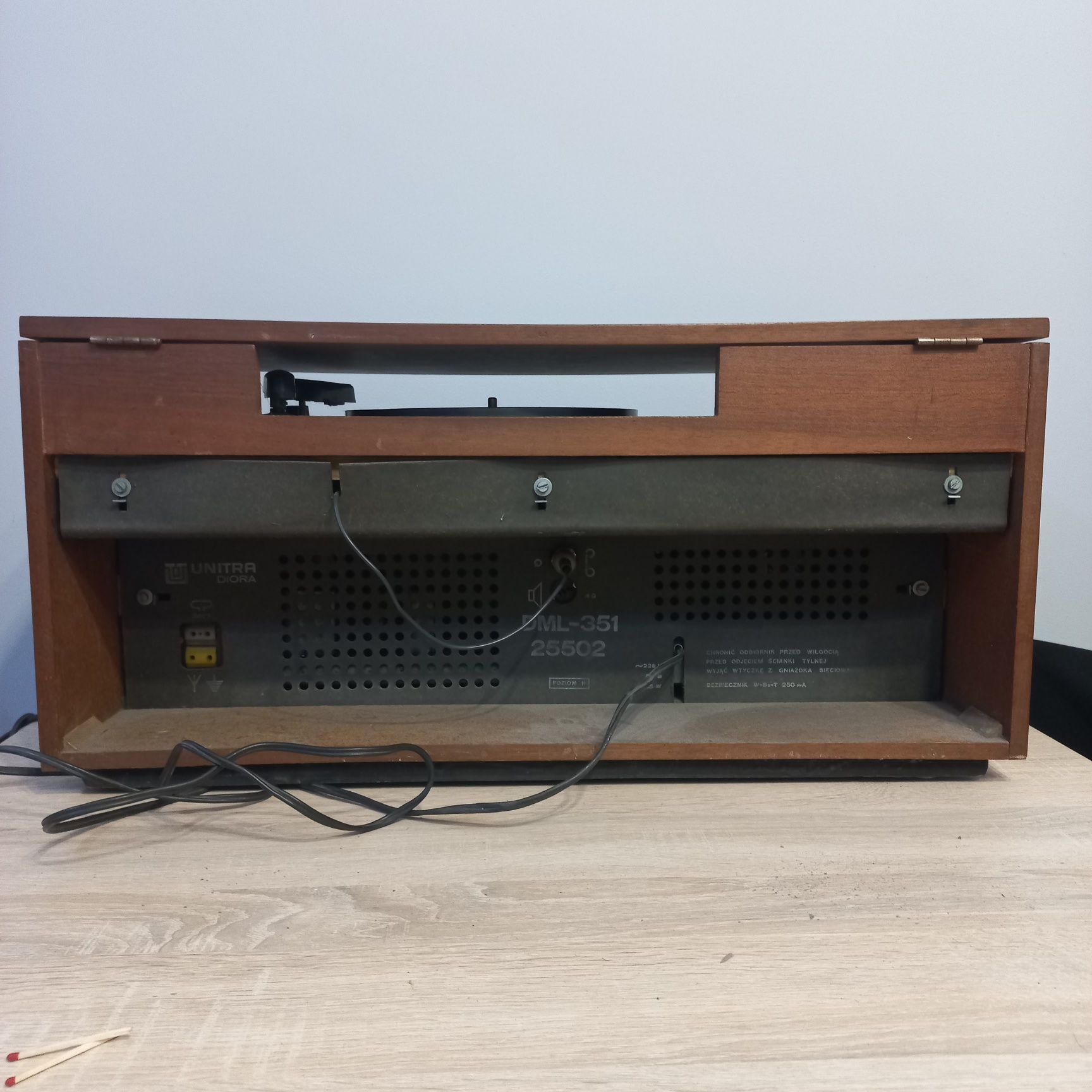 Stary radiogramofon