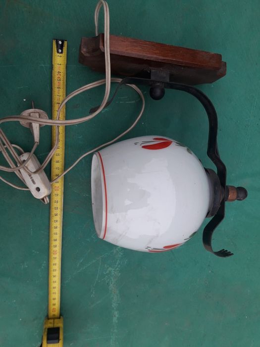 Люстра, ночнік...